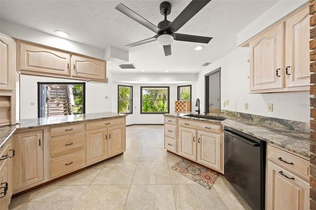 7677 SADDLE CREEK TRAIL, Sarasota, FL 34241