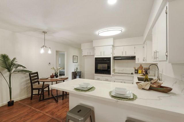 2127 Oxford Way, Lodi, CA 95242