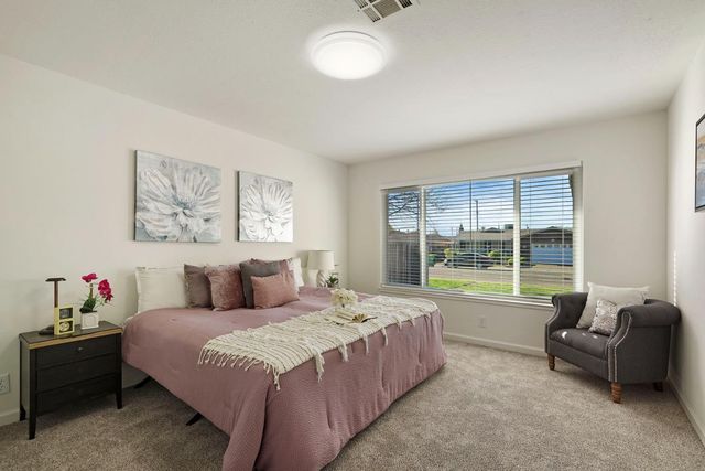 2127 Oxford Way, Lodi, CA 95242