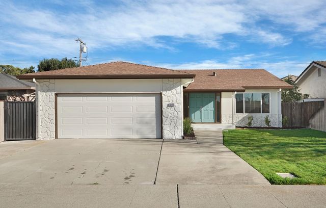 2127 Oxford Way, Lodi, CA 95242
