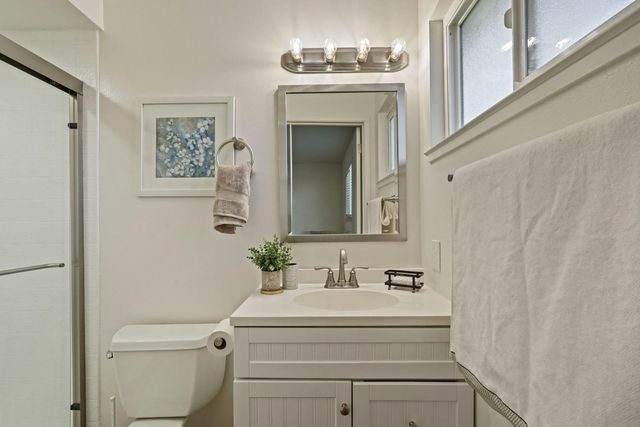 2127 Oxford Way, Lodi, CA 95242