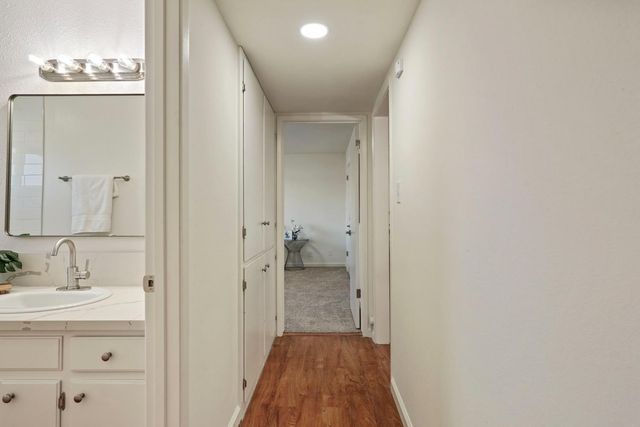 2127 Oxford Way, Lodi, CA 95242