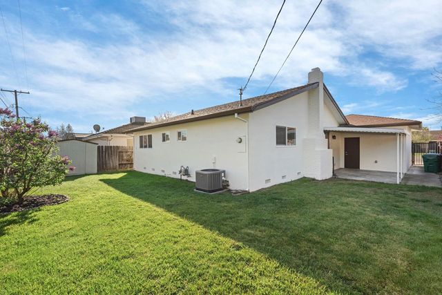2127 Oxford Way, Lodi, CA 95242