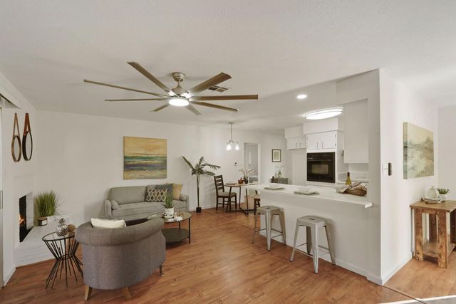 2127 Oxford Way, Lodi, CA 95242