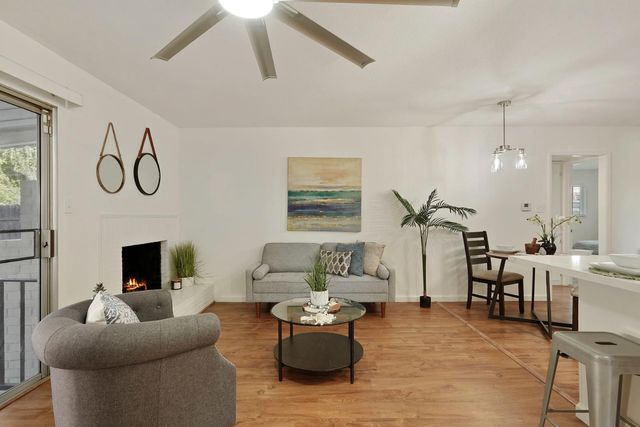 2127 Oxford Way, Lodi, CA 95242