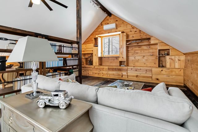 489 Sally J Road, Mt Vernon, KY 40456