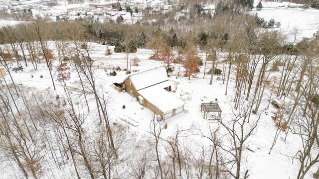 489 Sally J Road, Mt Vernon, KY 40456