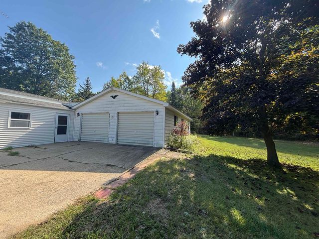 2247 Oakridge Drive, Farwell, MI 48622