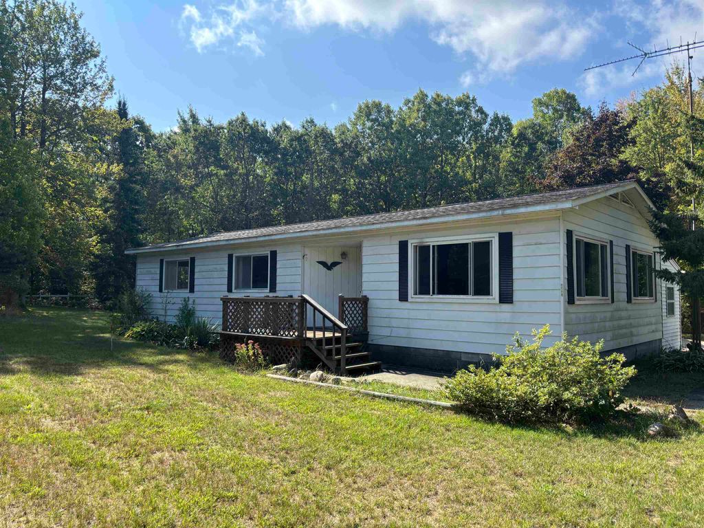 2247 Oakridge Drive, Farwell, MI 48622