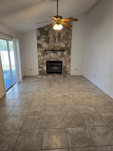 2106 DARLINGTON OAK DRIVE, Seffner, FL 33584