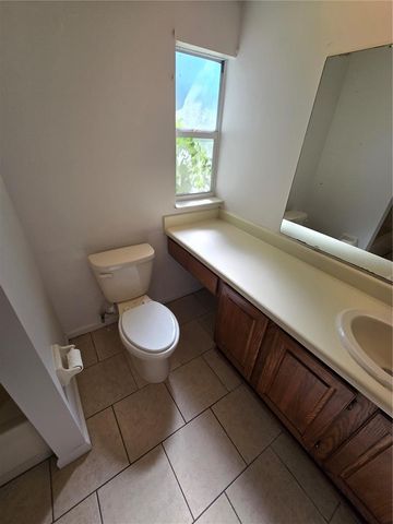 2106 DARLINGTON OAK DRIVE, Seffner, FL 33584