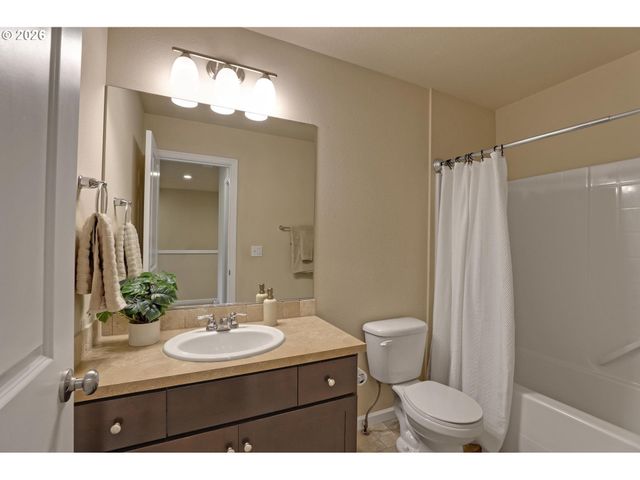 21836 Sw BERKSHIRE Ter, Sherwood, OR 97140