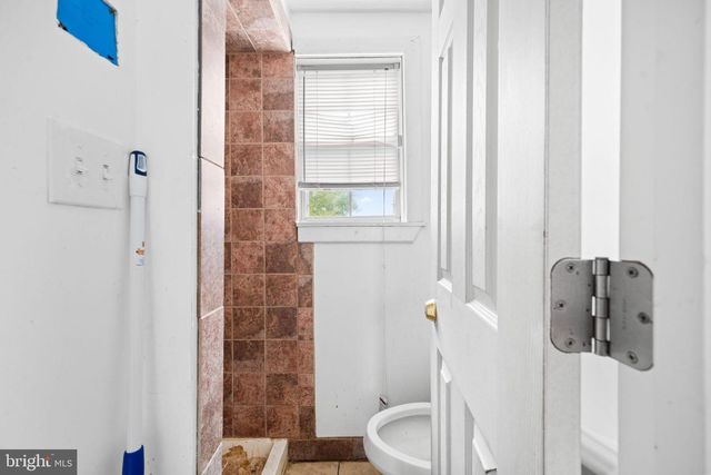 4225 GAULT PL NE, Washington, DC 20019