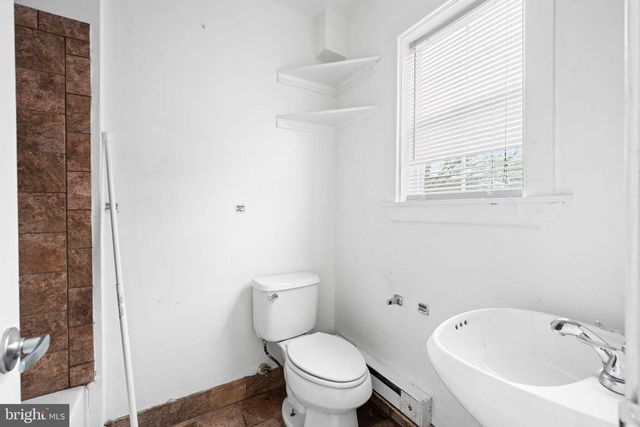 4225 GAULT PL NE, Washington, DC 20019