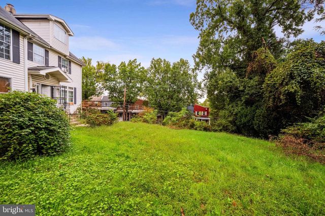 4225 GAULT PL NE, Washington, DC 20019