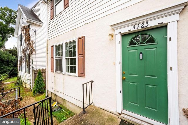 4225 GAULT PL NE, Washington, DC 20019