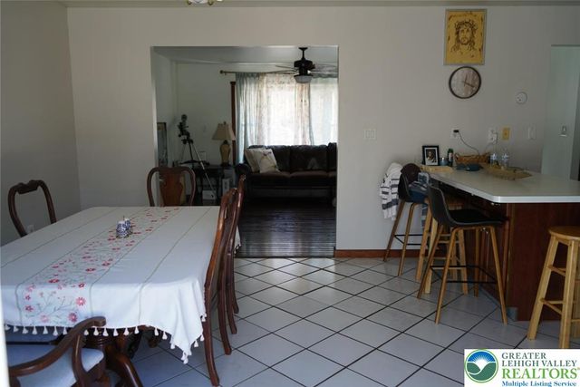 1240 Howeytown Road, East Stroudsburg, PA 18302