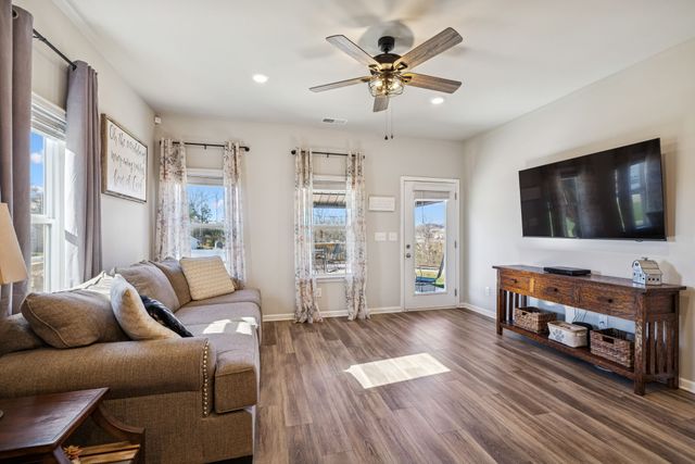 3033 Goodtown Trce, Columbia, TN 38401