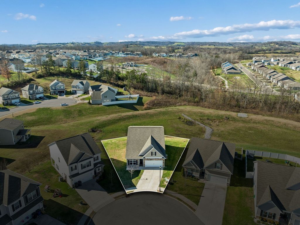 3033 Goodtown Trce, Columbia, TN 38401