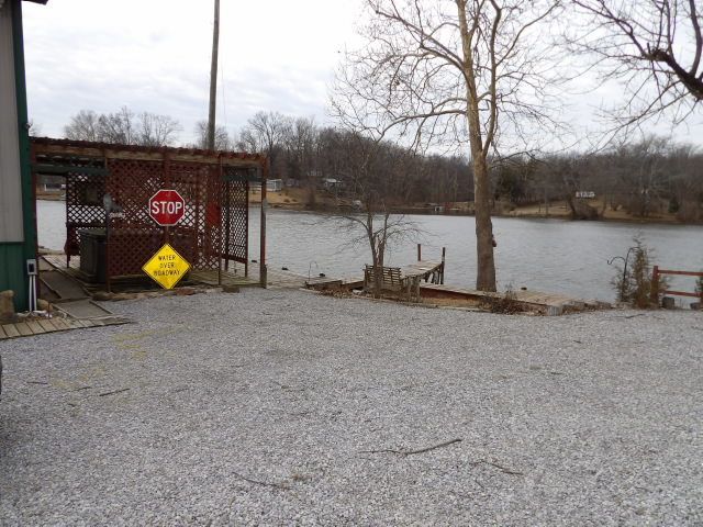 180 Morris Road, Galatia, IL 62935