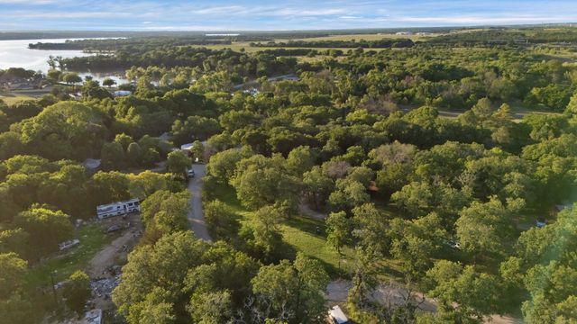 5484 Crest Drive, Fort Worth, TX 76179