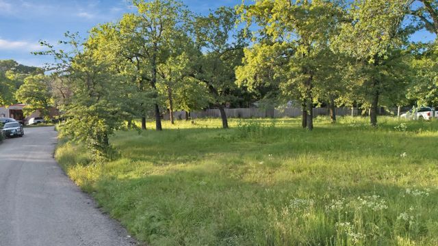 5484 Crest Drive, Fort Worth, TX 76179