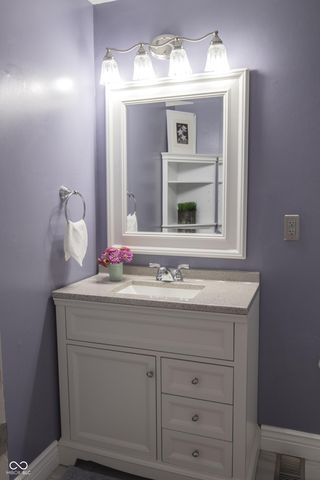 8032 Chiltern Drive, Indianapolis, IN 46268