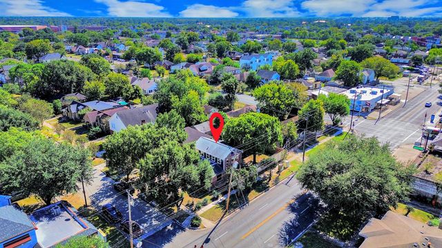 2402 Barbee Street, Houston, TX 77004