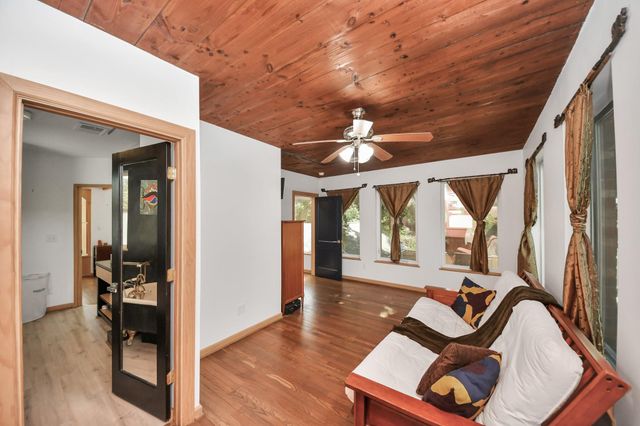 2402 Barbee Street, Houston, TX 77004