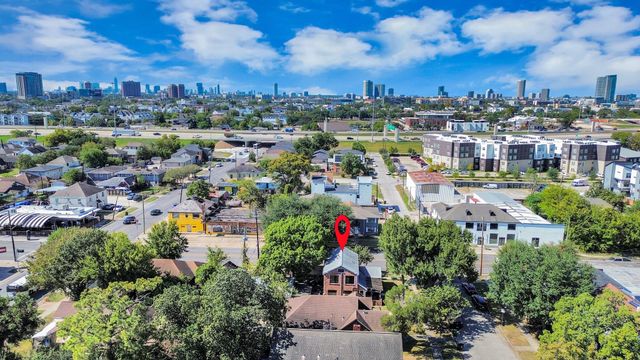 2402 Barbee Street, Houston, TX 77004