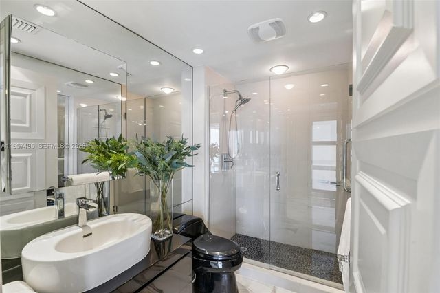 3535 S Ocean Drive 2106, Hollywood, FL 33019