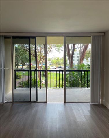 10835 SW 112th Avenue 212, Miami, FL 33176