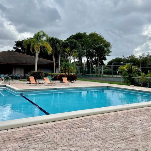 10835 SW 112th Avenue 212, Miami, FL 33176