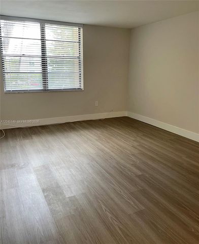 10835 SW 112th Avenue 212, Miami, FL 33176