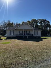 41 Volunteer Rd, Petersburg, TN 37144