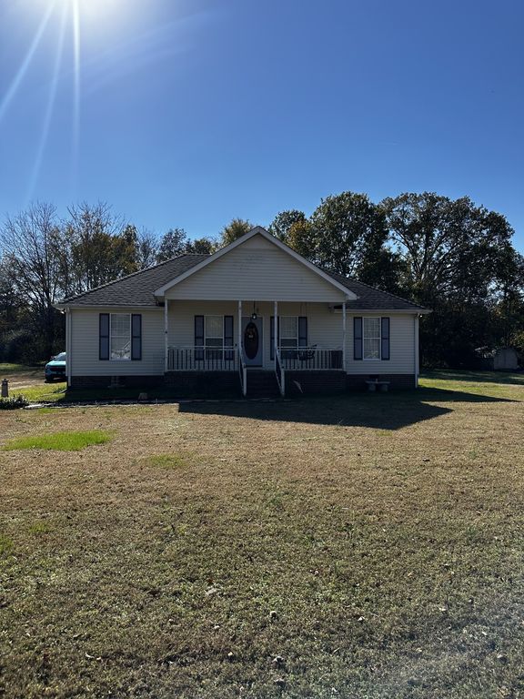 41 Volunteer Rd, Petersburg, TN 37144