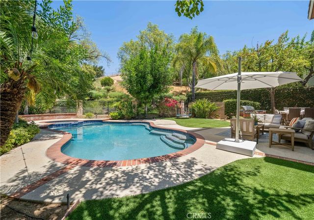 5371 Carmento Drive, Oak Park, CA 91377