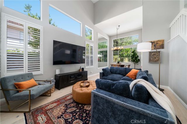 5371 Carmento Drive, Oak Park, CA 91377