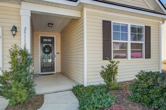 2511 Hummingbird Lane, Summerville, SC 29483