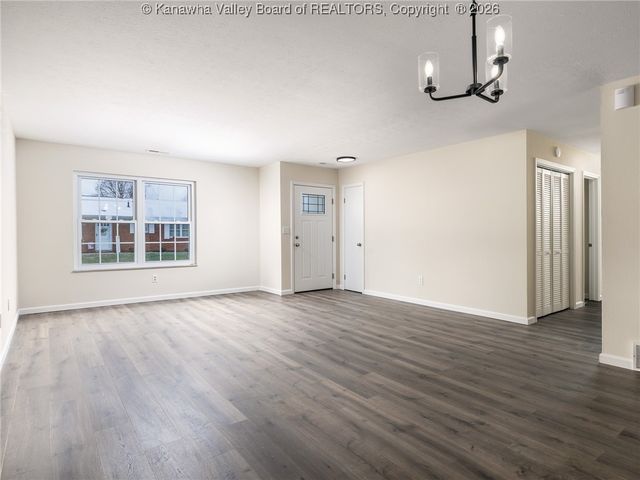 139 Woodland Forest, Winfield, WV 25213