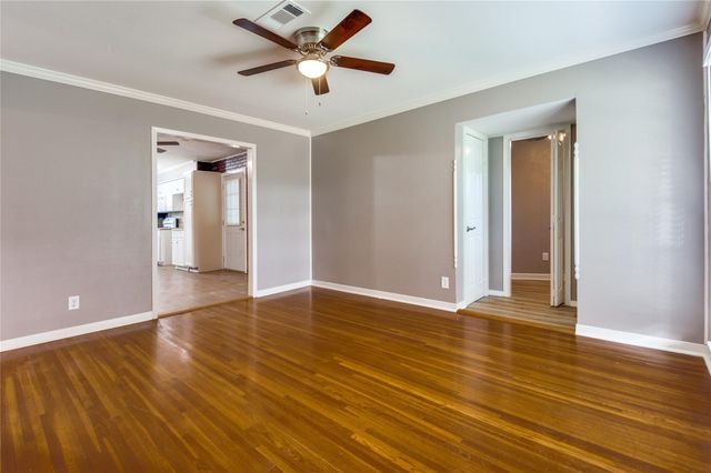 118 Southbrook Circle, Houston, TX 77060