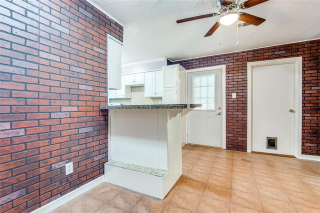 118 Southbrook Circle, Houston, TX 77060