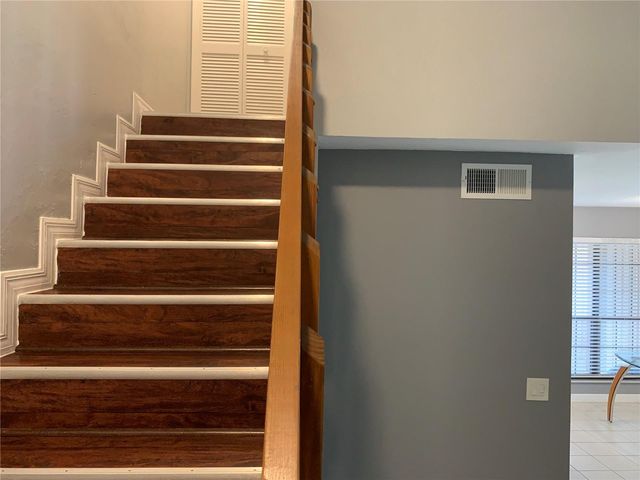 5754 SW 8TH PLACE, Gainesville, FL 32607