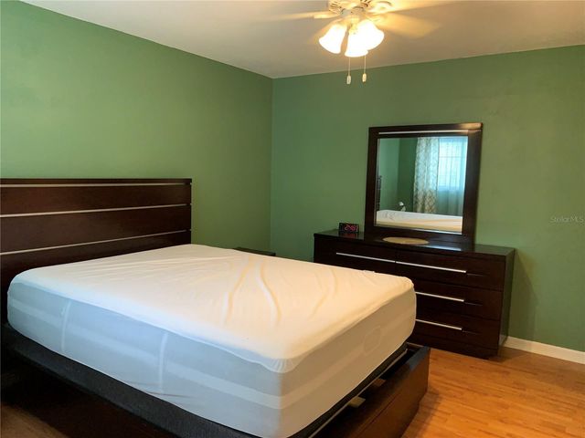 5754 SW 8TH PLACE, Gainesville, FL 32607