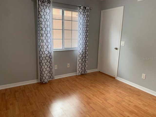 5754 SW 8TH PLACE, Gainesville, FL 32607