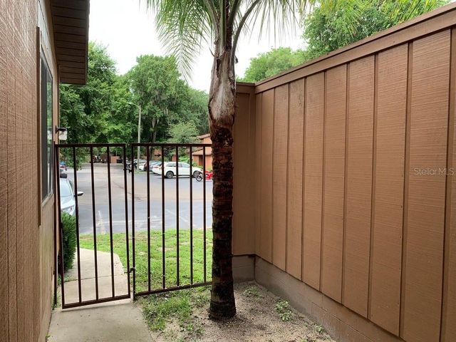 5754 SW 8TH PLACE, Gainesville, FL 32607