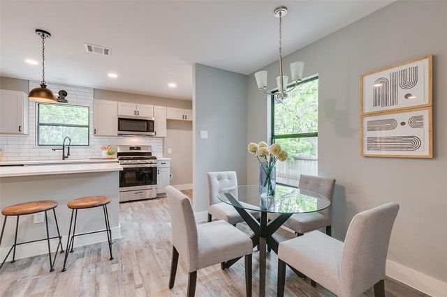 2124 Tisinger Avenue, Dallas, TX 75228