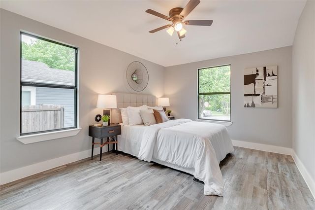 2124 Tisinger Avenue, Dallas, TX 75228
