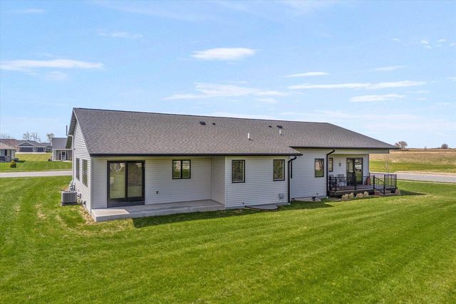 140 Sunrise COURT, Cedar Grove, WI 53013