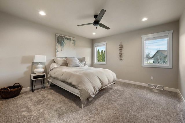 140 Sunrise COURT, Cedar Grove, WI 53013